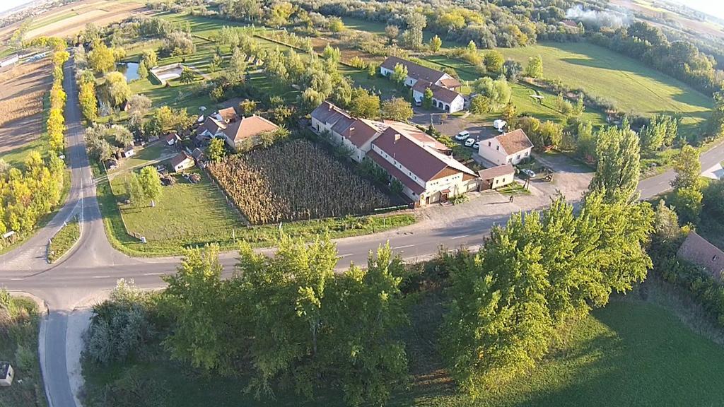 Hotel Forro Fogado & Bauer Bistro Roszke Exteriér fotografie