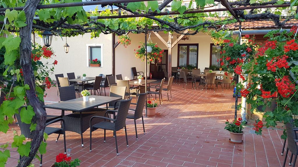 Hotel Forro Fogado & Bauer Bistro Roszke Exteriér fotografie